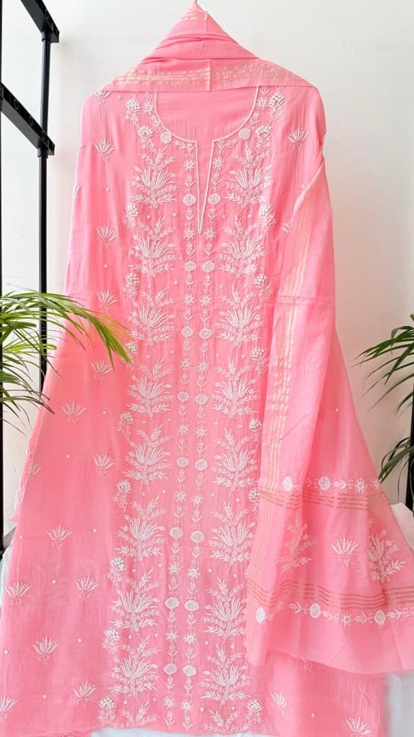 Shafaq, straight kurta in peach pink with ivory thread